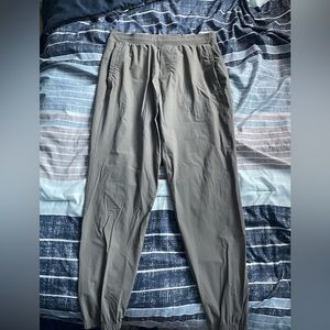 Lululemon, Large, Tan